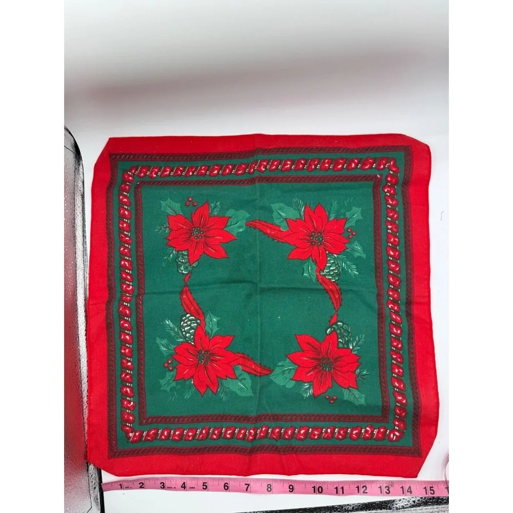 Vintage 90s Christmas Poinsettia Cloth Napkins Set‎ of 4 Red Green Holiday Decor